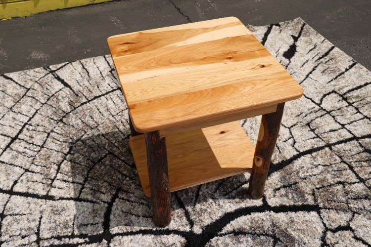 Hickory 22"x22" End Table - Regular Edge
